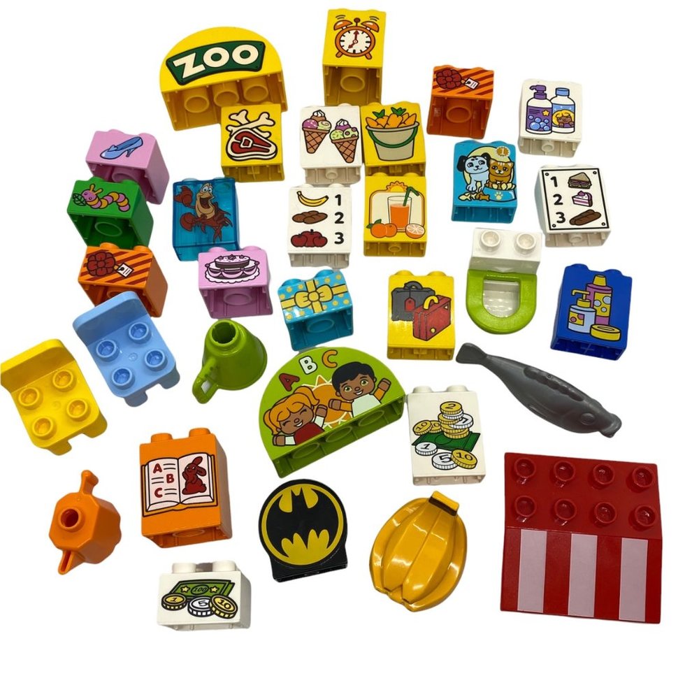 Duplo 32 Pc. Lot of Bricks Variety of Speciality Bricks/Pieces